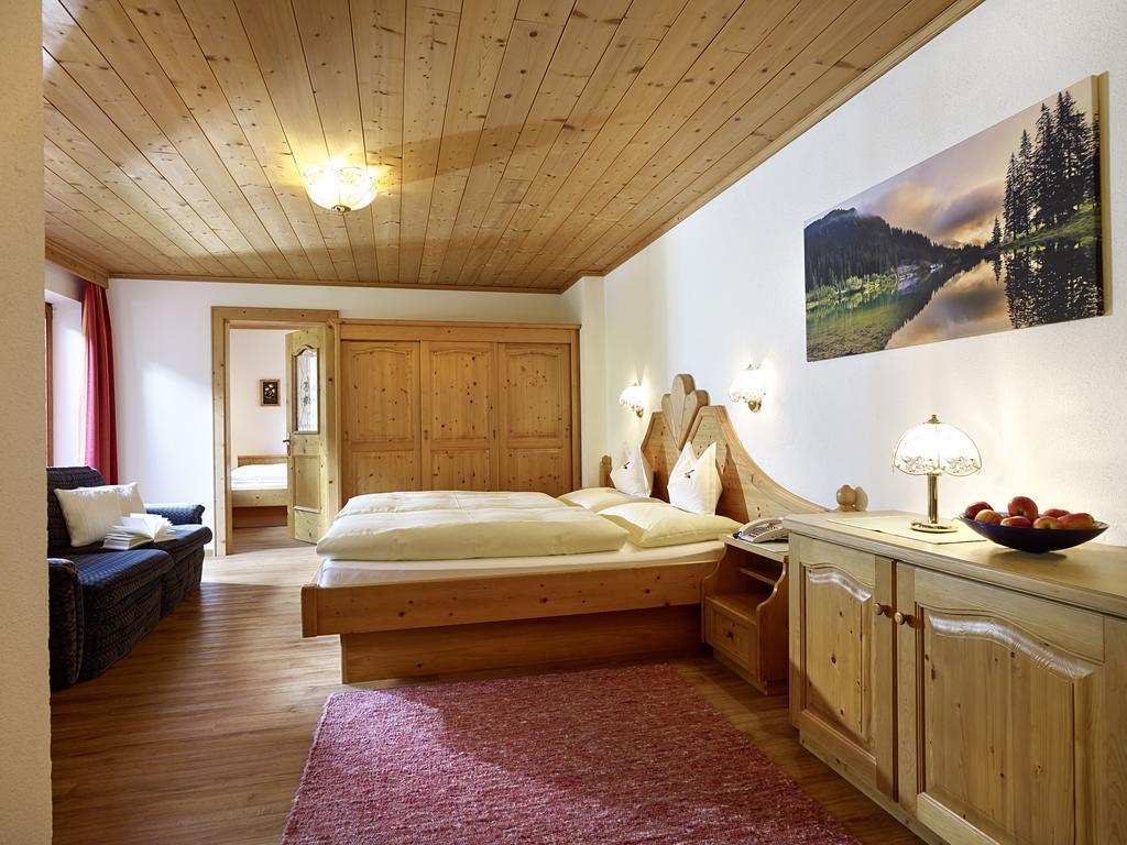 Hotel Traube Pettneu am Arlberg Rom bilde