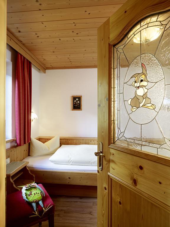 Hotel Traube Pettneu am Arlberg Rom bilde