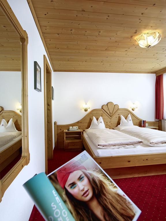 Hotel Traube Pettneu am Arlberg Rom bilde