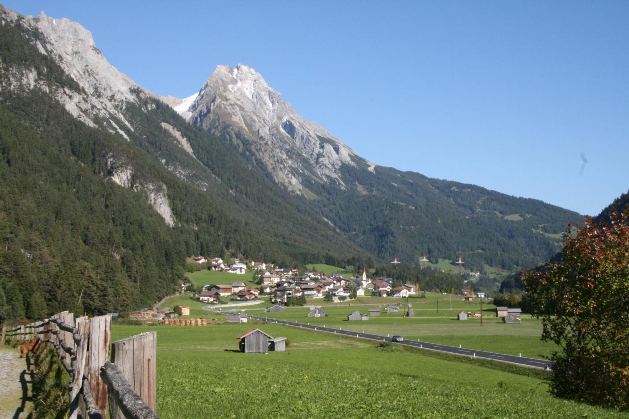 Hotel Traube Pettneu am Arlberg Eksteriør bilde