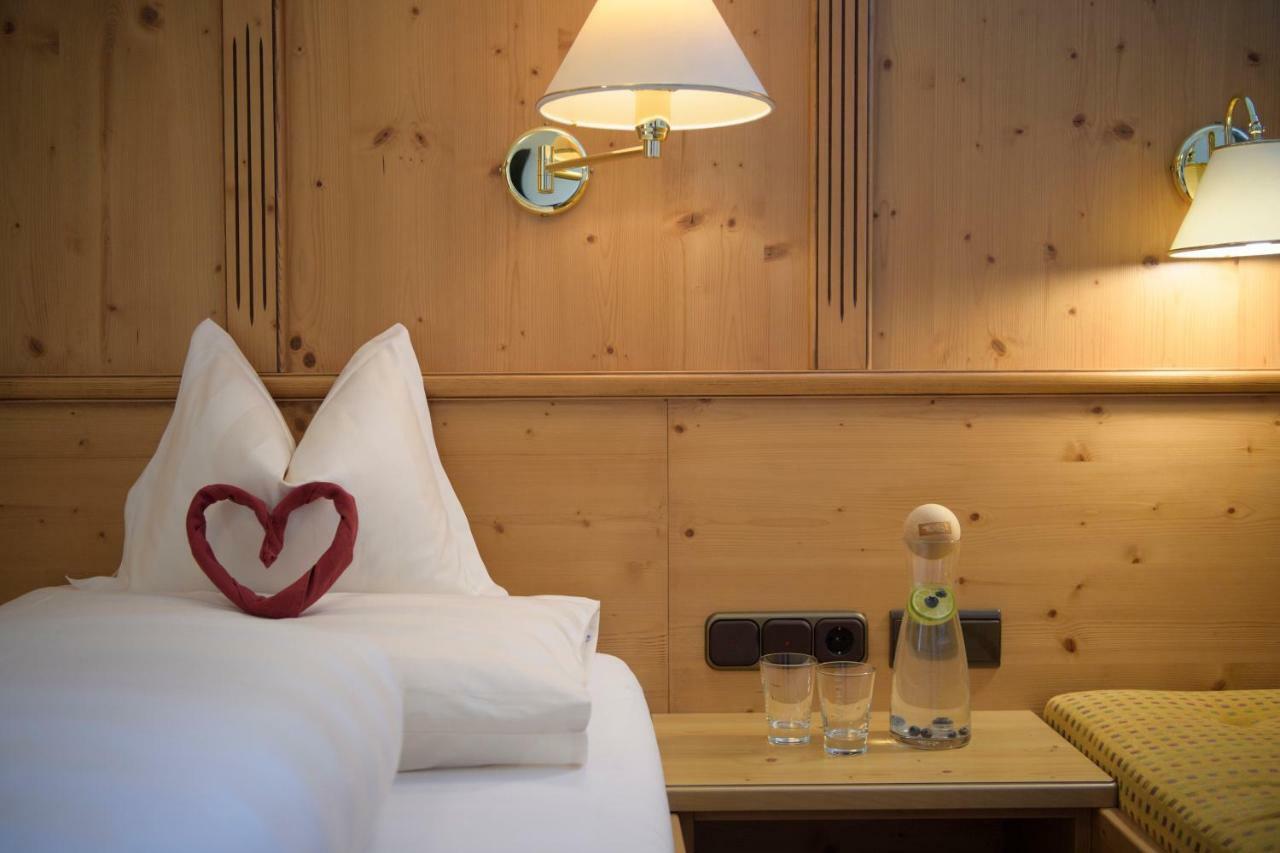 Hotel Traube Pettneu am Arlberg Eksteriør bilde
